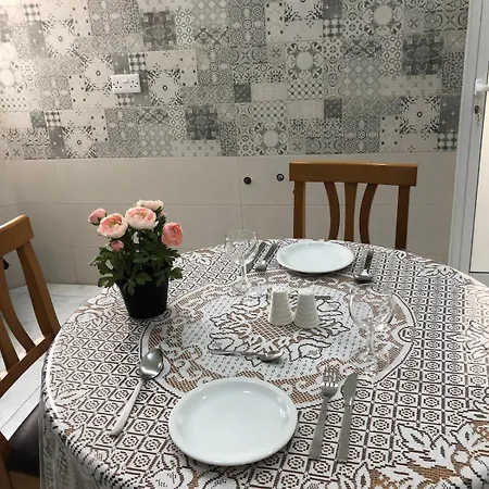 Apartamento Cosy Away From *