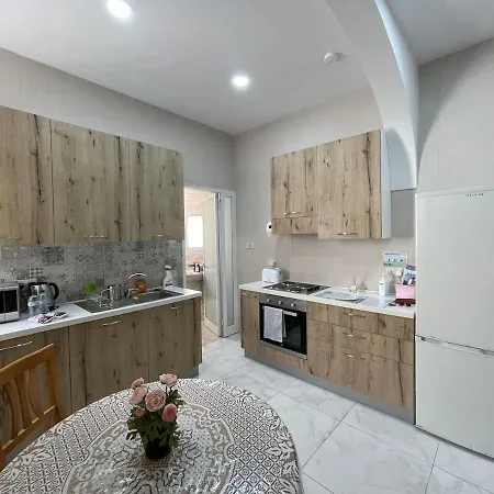 Apartment Cosy Away From