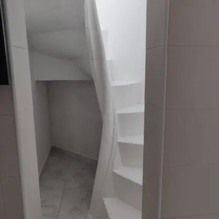 Cosy Away From Apartment *