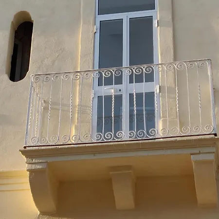 Apartment Cosy Away From