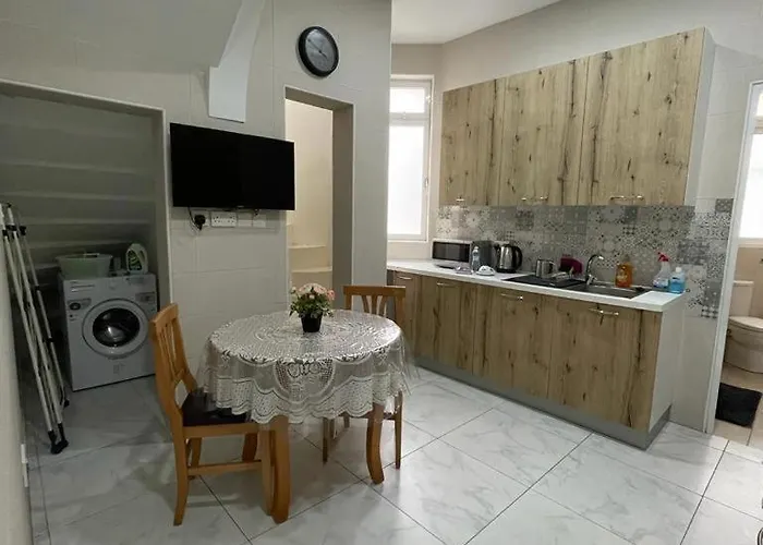 Cosy Away From דירה Hamrun