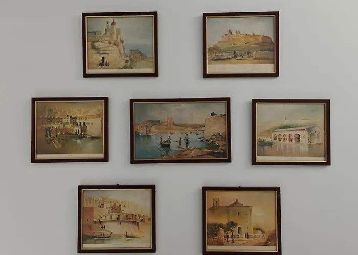 Cosy Away From * Hamrun