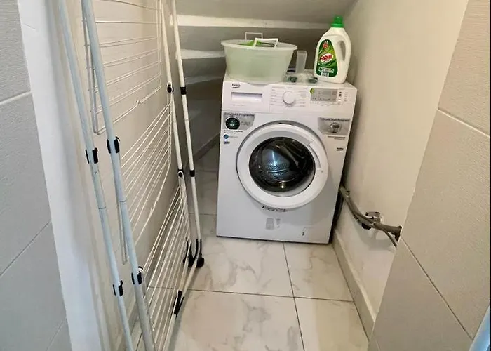 Cosy Away From דירה